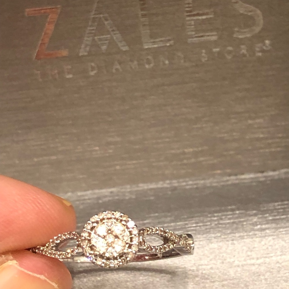 Zales Diamond Gold Ring